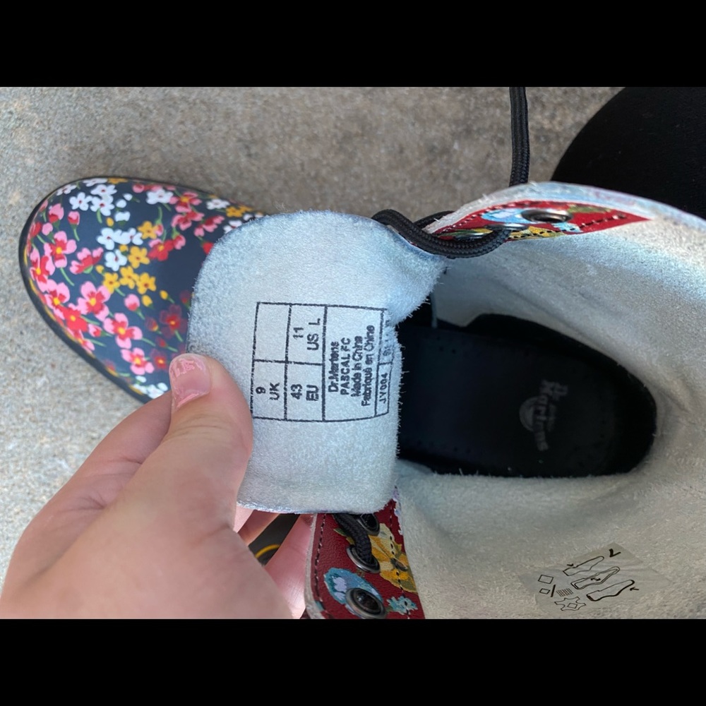 Dr. Martens 1460 Pascal Floral Clash, size: women's 11 discontinued style - Picture 4 of 9